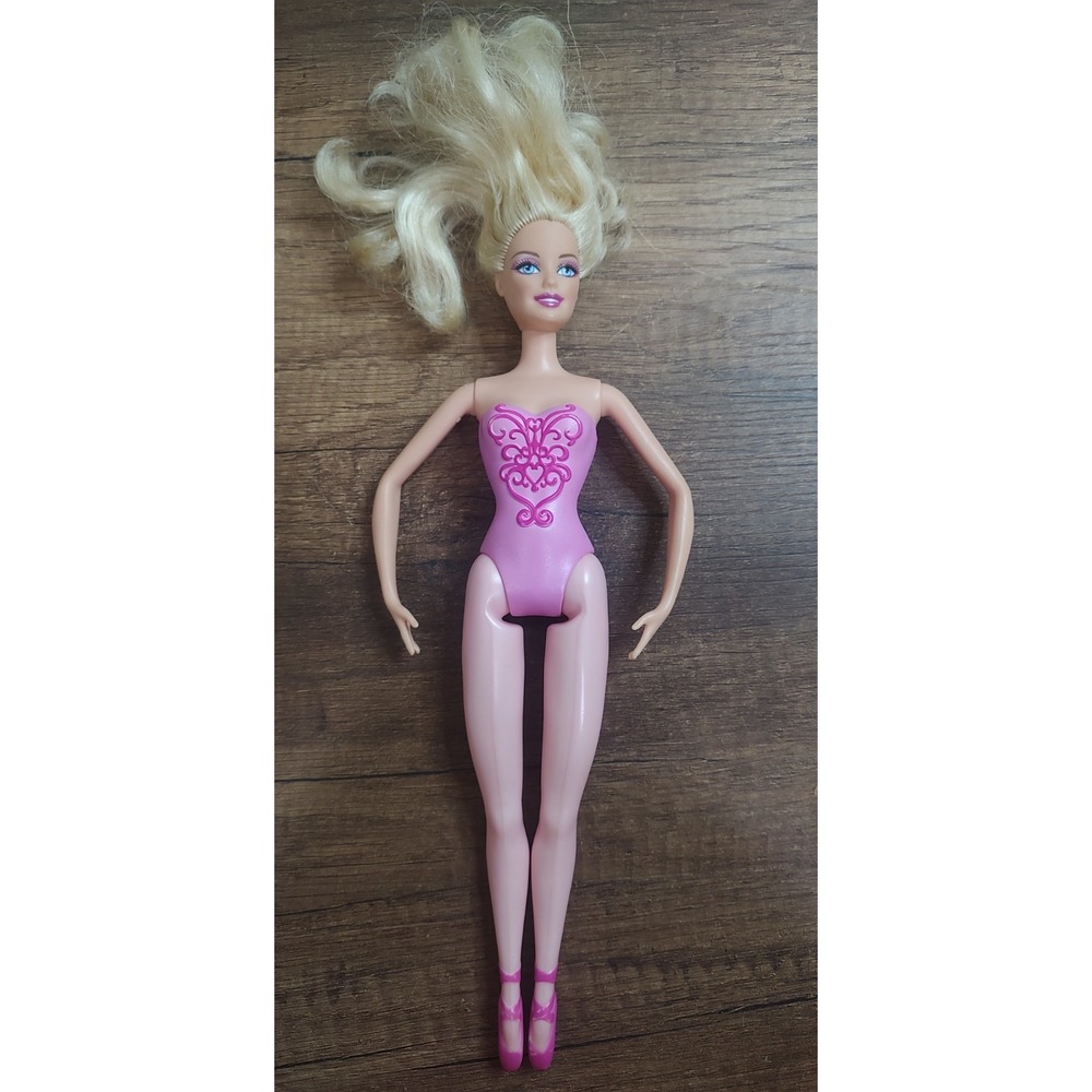 Ballerina Fairytale Fashionista Barbie 2012 Blonde Blue Eyes Painted Ballet Shoe